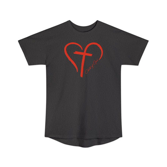 Camiseta urbana unissex de corpo longo coração e cruz