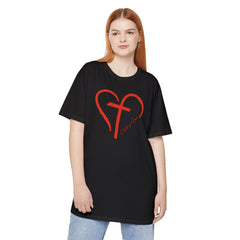 Unisex-Langkörper-Urban-T-Shirt mit Herz und Kreuz