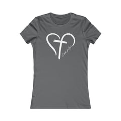 Camiseta favorita das mulheres com coração e cruz